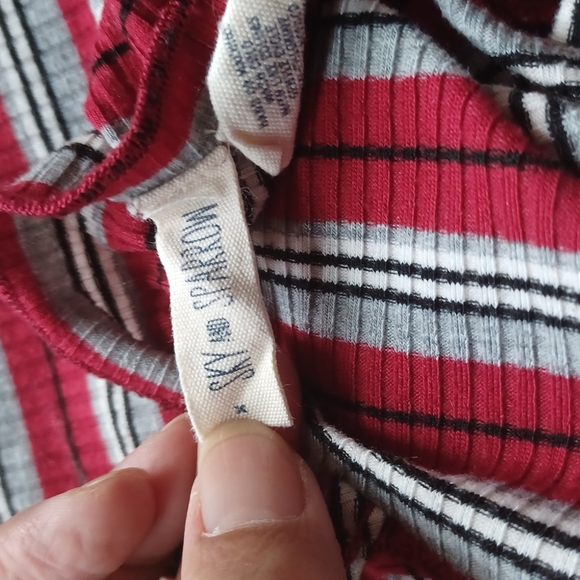 Stripped crop tank top sz XS - Picture 3 of 3